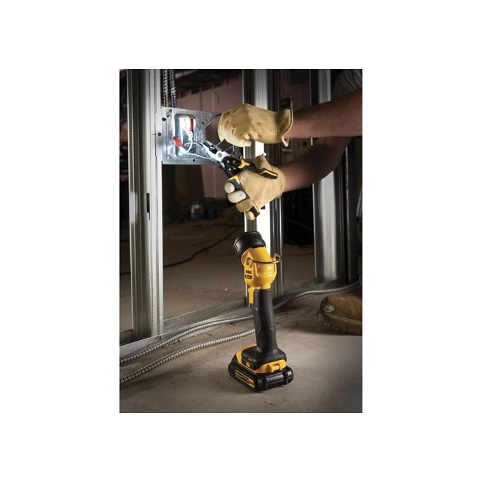 dewalt 18 volt 300 lumen xenon rechargeable power tool flashlight DCL040 20V MAX LED Work Light light work areas with the Rechargeable LED flashlight DEWALT 18-volt Battery Packs 337-Lumen