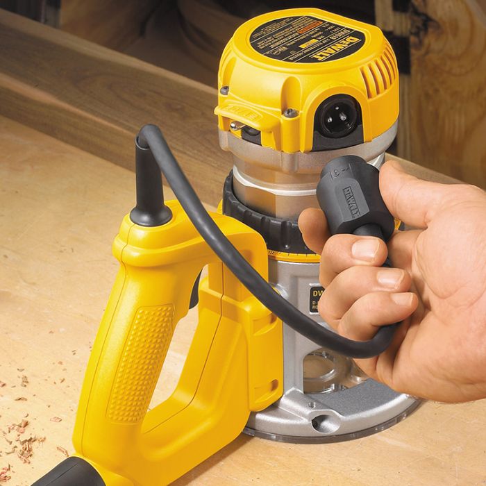 DeWalt DW618D 2-1/4 Horsepower Corded EVS D-Handle Router with