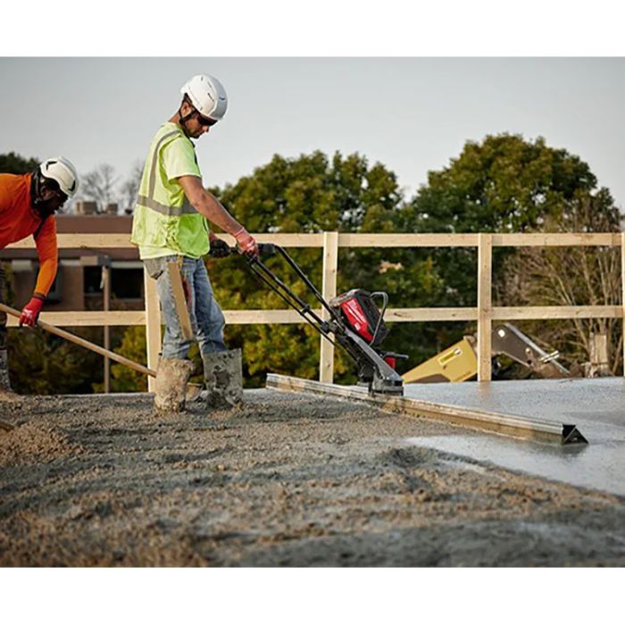 Milwaukee MXF381-2CP MX Fuel Vibratory Screed | burnstools.com